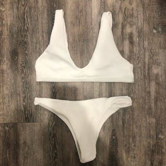 Textured Plunge Cheeky Bikini - Picture 4 of 6